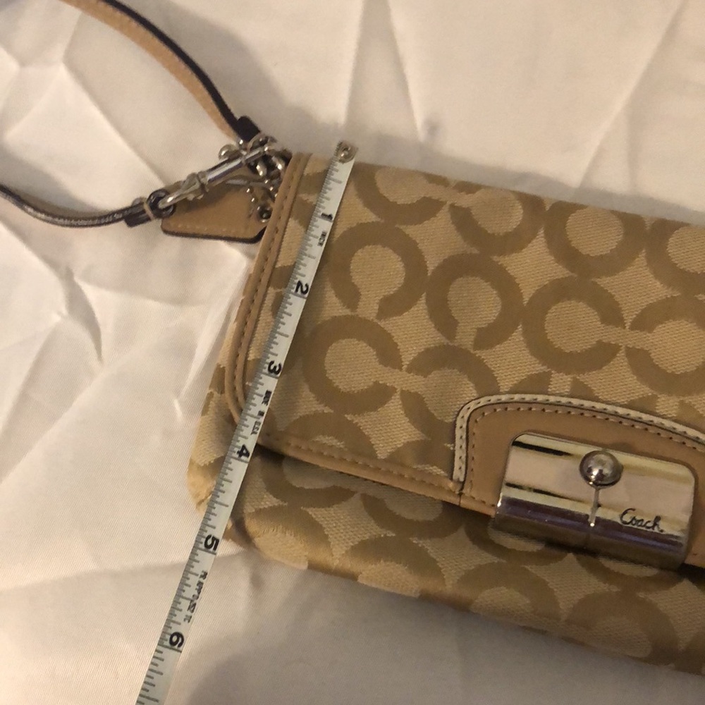 Coach Wallet - Picture 6 of 6